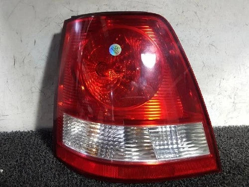 Left rear tail light assembly compatible with Kia Sorento 2005, genuine OEM replacement part 92401 3E000
