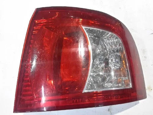 Kia 2002 Luz trasera / calavera combinada derecha OEM 92421 3C070
