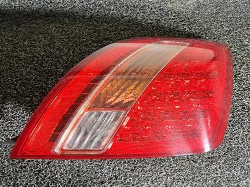 Conjunto de faro/calavera trasero combinado derecho Kia 2007 OEM 92402 3F500