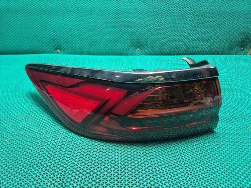 Left outer rear tail light assembly compatible with Kia Cadenza 2018, genuine OEM replacement part 92401F6000