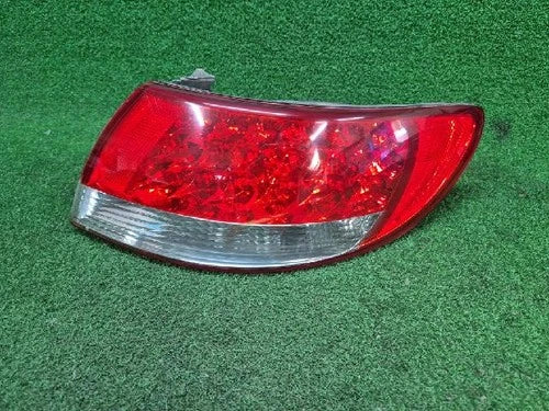 Right rear combination tail light assembly OEM 92402-3L0 compatible with Hyundai Azera 2007