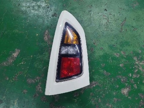 Used OEM Part - Tail light assembly/lights combination rear compatible with Kia Soul 2010, genuine OEM replacement part 92420 2K000