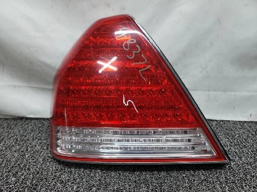 Left rear tail light assembly compatible with Hyundai Centennial 2007, LH OEM 92401, 3B501
