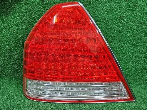Used OEM Part - Combination Tail Light Assembly compatible with Hyundai Equus 2004, genuine OEM replacement part 92401-3B5