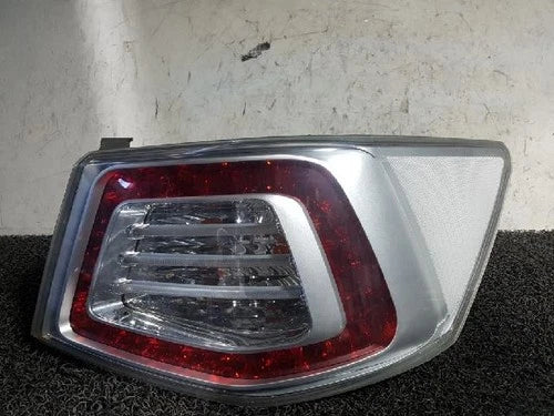 Rear Used OEM Tail Light - Kia 1.6 LPI HEV 2013 - assembly right rear tail light OEM 92402 1Q000
