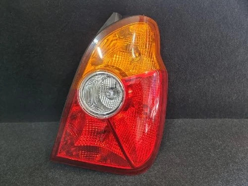 Right rear combination tail light assembly compatible with Hyundai Terracan 2004, genuine OEM replacement part 92402 H1110