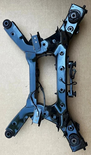 Refacción OEM Usada - 09-12 Nissan MURANO Travesaño trasero Subchasis K-Frame AWD