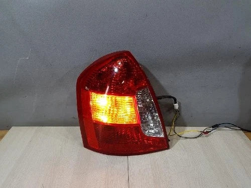 Left rear combination tail light assembly compatible with Hyundai Accent 2009, genuine OEM replacement part 924011E000