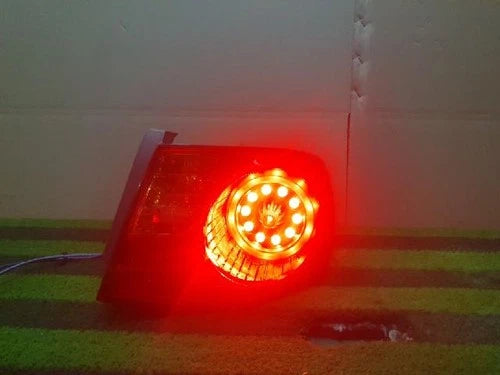 Rear combination tail light outer right compatible with Hyundai Elantra 2010 (genuine OEM replacement part 924022H500)