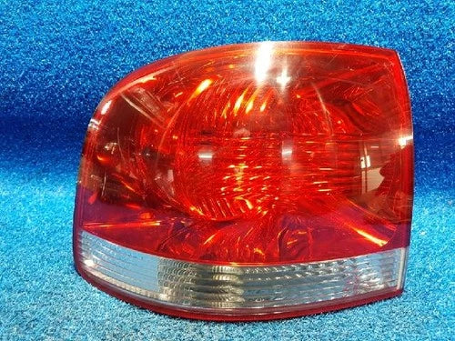 Volkswagen 2005 Luz trasera / calavera exterior izquierda (lámpara de cola) OEM 7L6945095K
