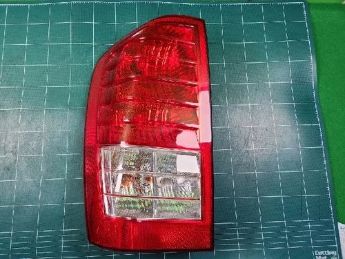Left rear tail light assembly compatible with Kia Carnival 2011, genuine OEM replacement part 92401 4J000