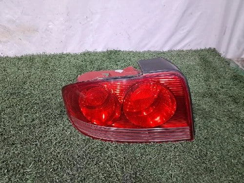 Left rear tail light assembly compatible with Hyundai EF 2005, genuine OEM replacement part 92401 3D000