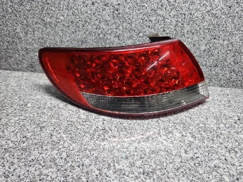 Left rear combination tail light assembly compatible with Hyundai Azera 2006, genuine OEM replacement part 924013L100