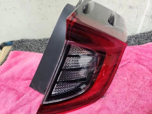 Rear combination tail light Hyundai Nexo 2020 (passenger side/right) OEM 92402 L1000