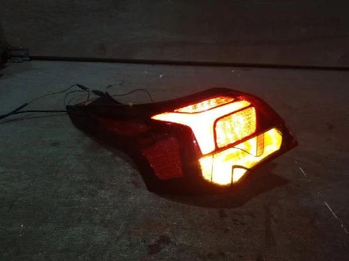 Left rear tail light/outer compatible with Hyundai Veloster 2019, genuine OEM replacement part 92401-J3100