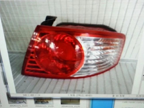 Used OEM Part - light assembly/tail light right rear combination OEM 924023F000 compatible with Kia Amanti 2002