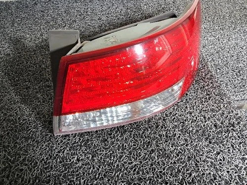 Right outer rear tail light assembly compatible with Hyundai NF 2008, genuine OEM replacement part 92402 3K540