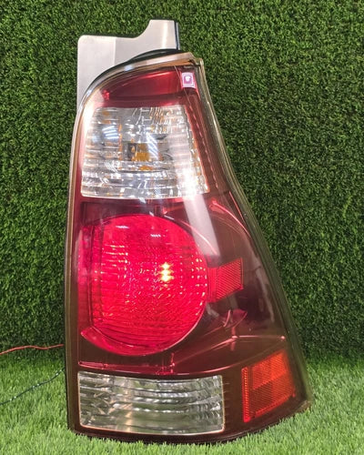 Right rear tail light of the passenger side compatible with Toyota 4Runner 2003-2009. Genuine part used