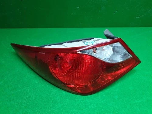 Right outer rear tail light assembly compatible with Hyundai YF 2010, OEM 92402 3S010