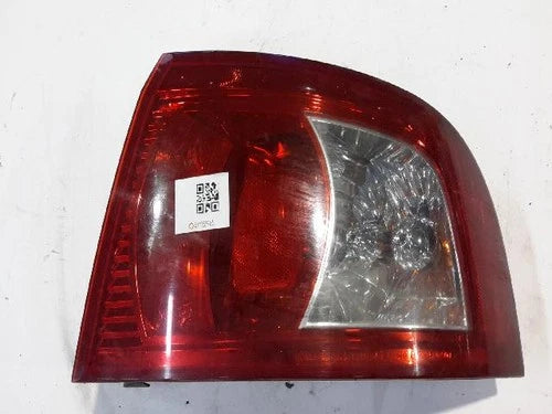 Kia Optima 2002 - Right rear combination tail light OEM 92421 3C070