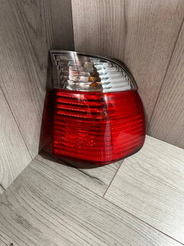 Right rear tail light European style compatible with BMW E39 Facelift Touring Wagon, clear, part number 6902532