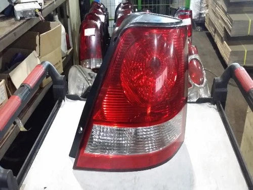 Conjunto de faro/calavera trasero derecho combinado OEM 92402 3E000 para Kia Sorento 2002