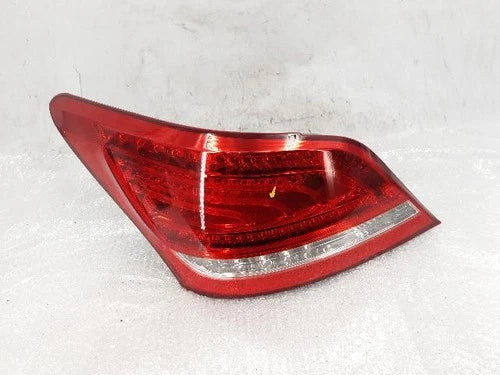 Left rear tail light assembly compatible with Hyundai Equus 2010, genuine OEM replacement part 92401 3N000