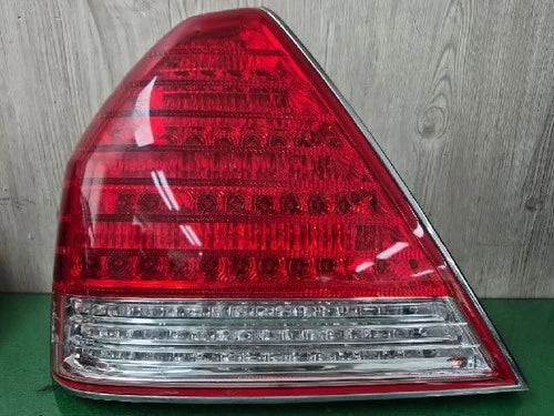 Left rear tail light (driver side) for Hyundai Equus 2006, genuine OEM replacement part 92401-3B5