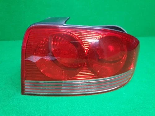 Right rear tail light assembly compatible with Hyundai EF 2004, genuine OEM replacement part 92402 3D101