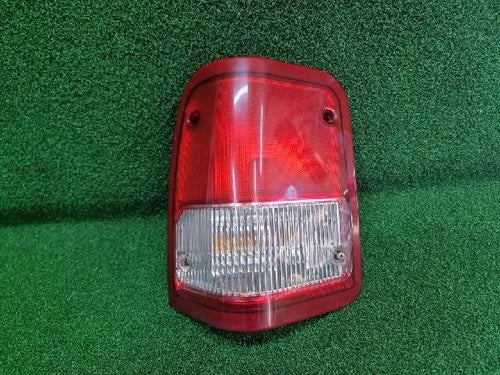 Hyundai 2 2001 Left rear combination tail light assembly OEM HR804 525