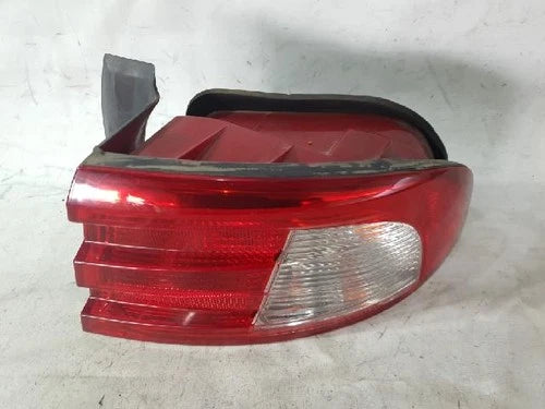 Kia Optima 2002 - Right rear combination tail light OEM 92421 3C070