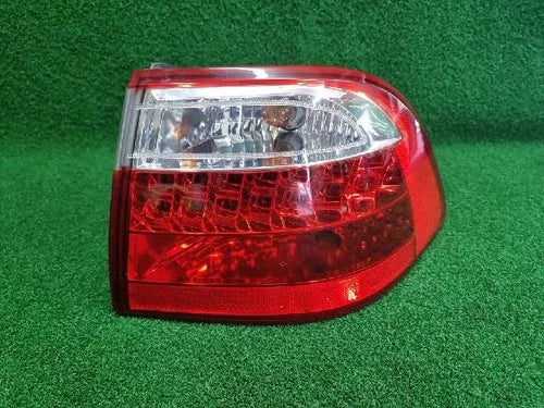 Right rear combination tail light assembly compatible with Kia Optima 2008, genuine OEM replacement part 92402 2G100