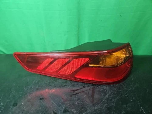 Left rear combination tail light compatible with Kia K5 2015, genuine OEM replacement part 92401 2T500