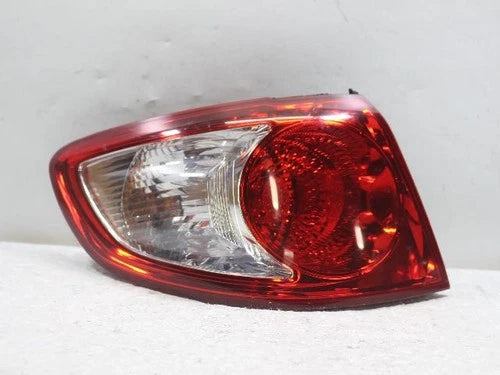 Rear combination tail light (Tail Light) left/driver side for Hyundai Santa FE 2006, genuine OEM replacement part 924012B000