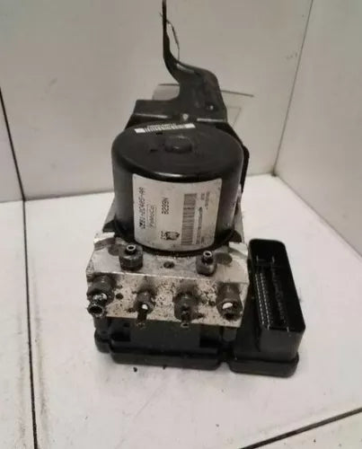 Bomba/Módulo ABS OEM usada para 2012 - 2013 Ford Fiesta