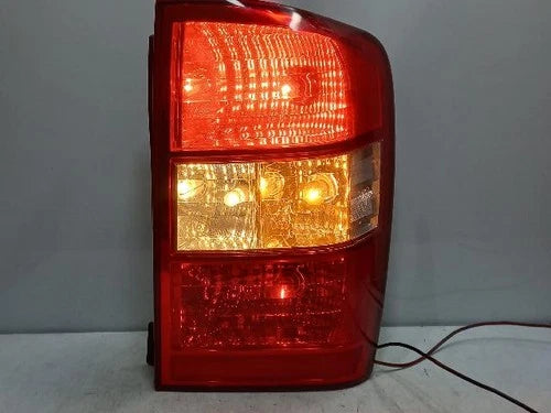 Right rear tail light assembly compatible with Kia Carnival 2009, genuine OEM replacement part 924024D100