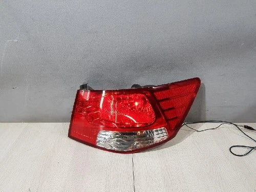 Conjunto de faro/calavera trasero izquierdo (OEM) Kia 2011, pieza original 924011M000