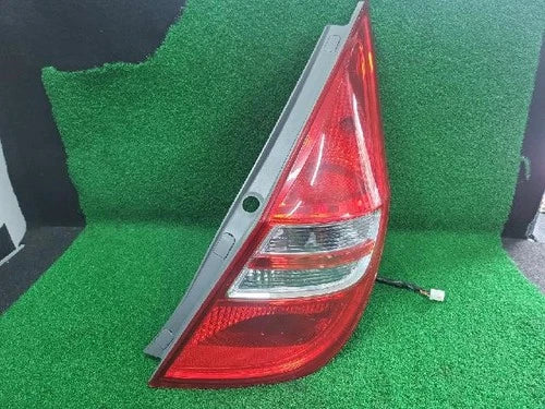 Right rear tail light assembly compatible with Hyundai i30 2009, genuine OEM replacement part 92402 2L000