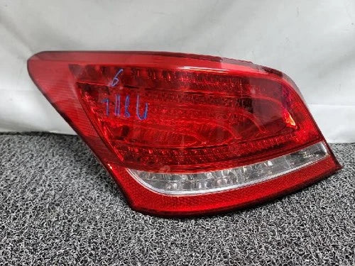 Rear combination tail light (left) compatible with Hyundai Equus 2010, OEM 92401 3N000