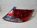 Right rear tail light assembly compatible with Hyundai Accent 2011, genuine OEM replacement part 924021R000