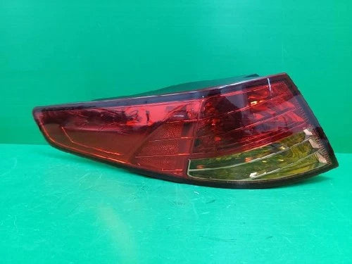 Rear combination tail light (left) compatible with Kia K5 2013, genuine OEM replacement part 924012T000