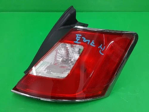 Right rear tail light assembly compatible with Ford USED TAURUS 2011, genuine part AG13-13B504-B