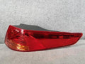 Right rear combination tail light assembly OEM 92402 2T000 compatible with Kia K5 2011