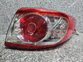 Rear tail light outer right compatible with Hyundai Santa Fe 2010 (genuine OEM replacement part 924022B500)