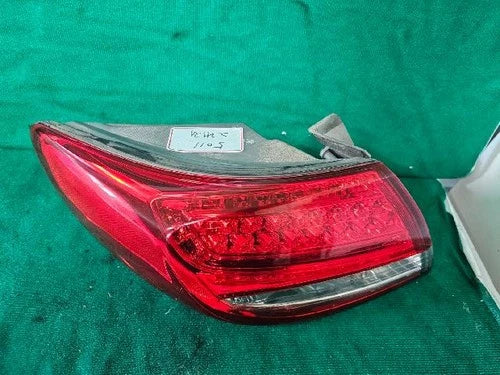 Left rear combination tail light compatible with Hyundai Azera 2010, genuine OEM replacement part 92401 3L500
