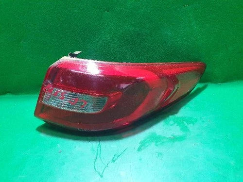 Rear combination tail light (outer) right compatible with Hyundai LF 2017, genuine OEM replacement part 92402 C1150