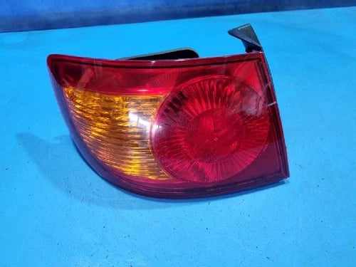 Left rear tail light assembly compatible with Hyundai Elantra 2001, genuine OEM replacement part 92401 2D200