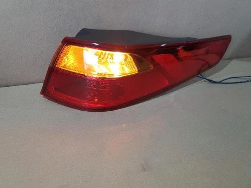 Right rear combination tail light assembly compatible with Kia K5 2014, genuine OEM replacement part 924022T500