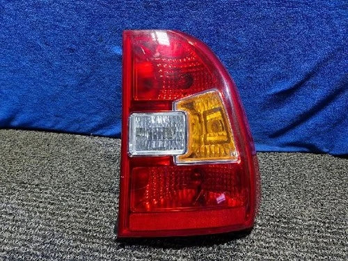 Right rear tail light assembly compatible with Kia Sportage 2010, genuine OEM replacement part 92402 1F550