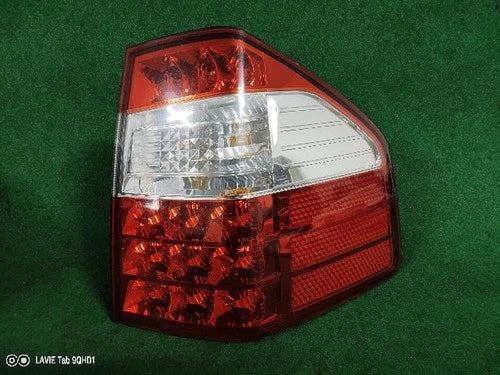 Rear combination tail light compatible with Kia Borrego 2011, genuine OEM replacement part 924022J100
